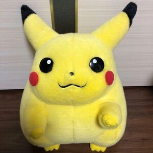 Vintage 1999 authentic jumbo Pikachu Plush Toy